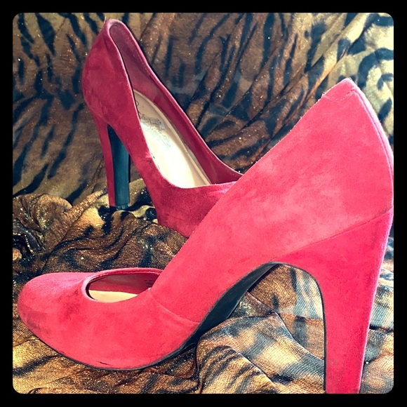 Red Suede Jessica Simpson Pumps - Picture 1 of 4